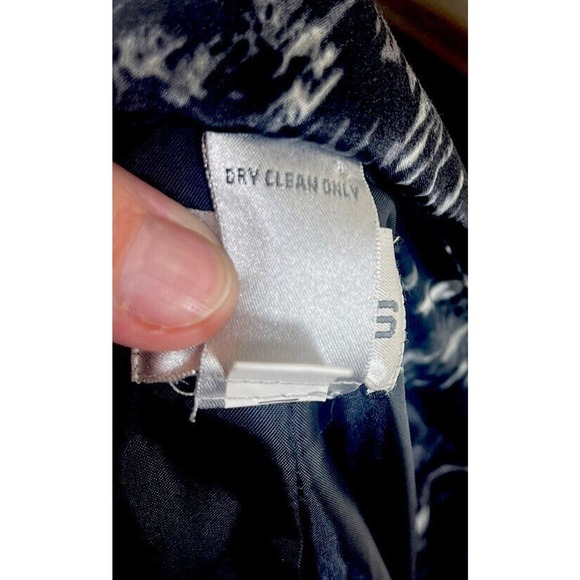 Chico's Monochrome Brushstroke Blazer - Picture 6 of 9